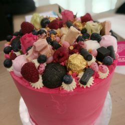 T-Mobile smijt met taart